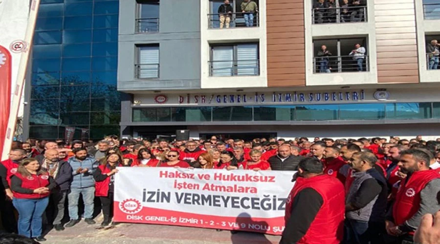 İzmir Büyükşehir’de Kriz Sürüyor