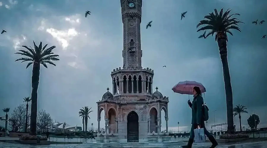 İzmir’de Sıcaklıklar Düşüyor Kuvvetli Yağış ve Fırtına Geliyor
