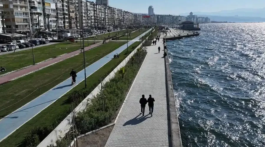 İzmir’in Simgesi Kordon Yenileniyor