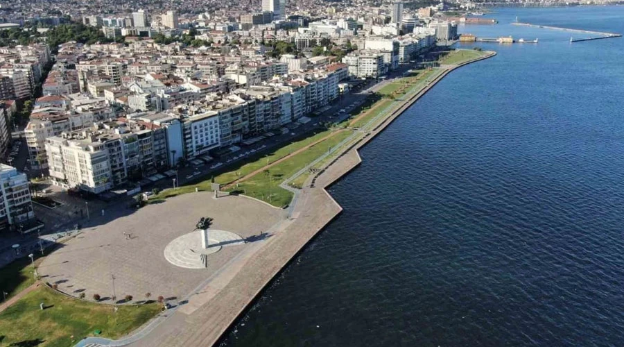 Bilimsel Çalışmalar Gösterdi: Midyeler İzmir Körfezi’ndeki Kirliliği Azaltıyor
