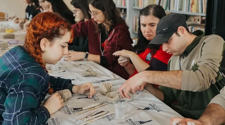 İzmir’de kalpleri birleştiren proje