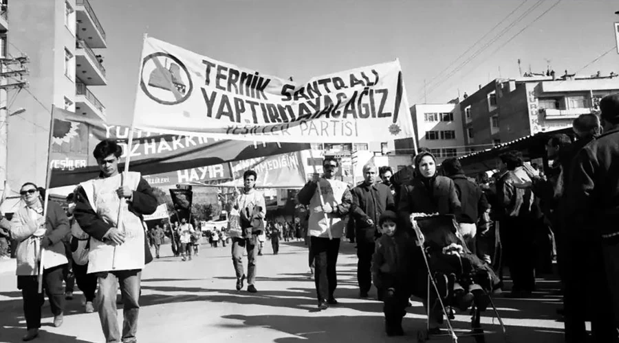 İzmirlilere Direniş Çağrısı
