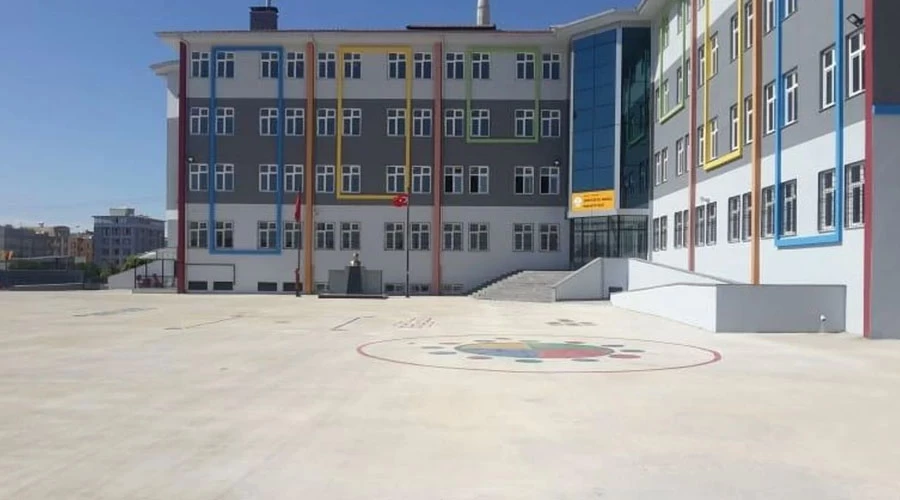 Depremde Hasar Gören Okul İçin 5 Yıl Sonra İlk Adım